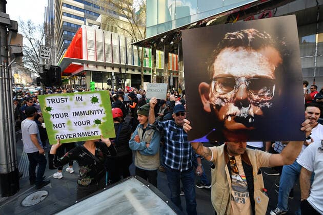 ANTI LOCKDOWN PROTEST MELBOURNE, Protesters gather for a National Rally for Peace, Freedom and Human Rights anti-lockdown protest in Melbourne, Saturday, August 21, 2021. ( NO ARCHIVING, EDITORIAL USE ONLY, NO USE IN BOOKS WITHOUT CONSENT MELBOURNE VIC AUSTRALIA  Copyright: xJAMESxROSSx 20210821001568416190