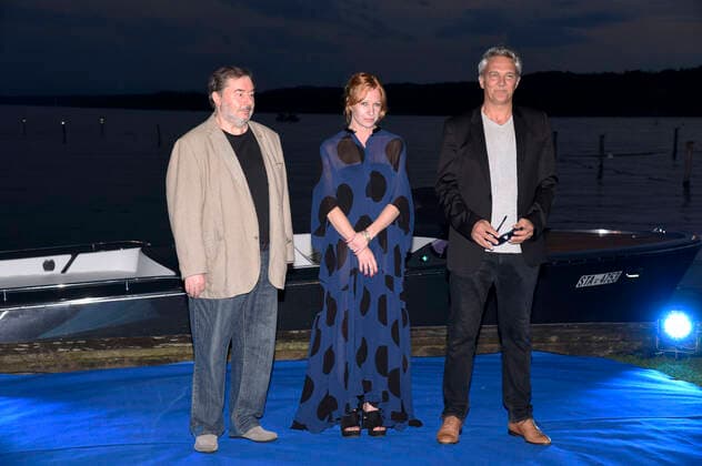 Bernd Elstner, Birgit Minichmayr und Matthias Helwig bei der 3. Verleihung des Hannelore Elsner Preises beim 15. Fünf Seen Filmfestival im Seebad Starnberg. Starnberg, 21.08.2021