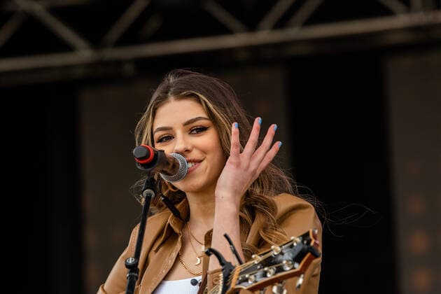August 21, 2021, Edmonton, Alberta, Canada: Hailey Benedict performs live during the Together Again Outdoor Festival at Northlands Exhibition Grounds in Edmonton. Edmonton Canada - ZUMAs197 20210821_zaa_s197_545 Copyright: xRonxPalmerx