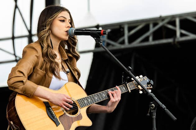 August 21, 2021, Edmonton, Alberta, Canada: Hailey Benedict performs live during the Together Again Outdoor Festival at Northlands Exhibition Grounds in Edmonton. Edmonton Canada - ZUMAs197 20210821_zaa_s197_548 Copyright: xRonxPalmerx