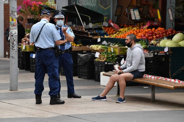 Coronavirus in Australien, Lockdown in Sydney NSW CORONAVIRUS COVID19, NSW Police do compliance checks at Rockdale in Sydney, Monday, August 23, 2021. NSW has extended the current lockdown in Greater Sydney until the end of September, and introduce new rules targeting the LGA?s of concern. ( NO ARCHIVING, EDITORIAL USE ONLY, NO USE IN BOOKS WITHOUT CONSENT SYDNEY NSW AUSTRALIA  Copyright: xJOELxCARRETTx 20210823001569079696
