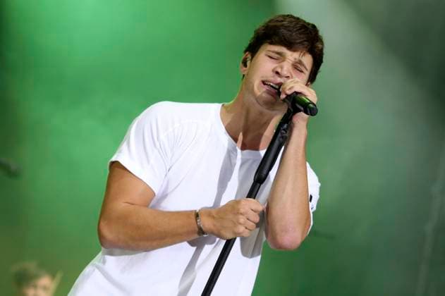 Wincent Weiss live beim Vor Deiner Tür Open Air im Cruise Center Steinwerder, Hamburg, 22.08.2021