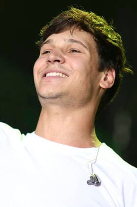 Wincent Weiss live beim Vor Deiner Tür Open Air im Cruise Center Steinwerder, Hamburg, 22.08.2021