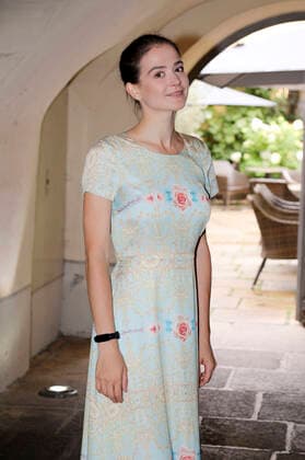 Anna Lukshina beim Konzert im Flüsterbogen mit Gesang und Laute im Haus zum Flüsterbogen am Untermarkt. Görlitz, 22.08.2021