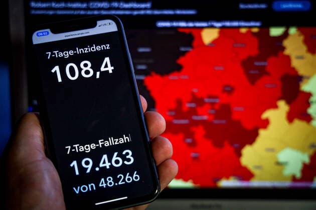 Coronavirus in Nordrhein-Westfalen - Covid-19-Dashboard des Robert Koch-Institut 24.08.2021: Robert Koch-Institut: 7-Tage-Inzidenz 108,4. 7-Tage-Fallzahl 19.463. COVID-19-Fälle 866.414. Zugang um 2.405 gegenüber dem Vortag. COVID-19-Todesfälle 17.373. Zugang um 14 gegenüber dem Vortag.