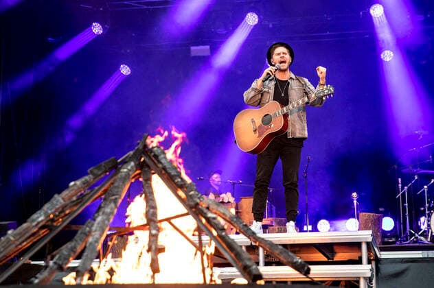 Johannes Oerding live beim Vor Deiner Tür Open Air im Steigerwaldstadion. Erfurt, 23.08.2021