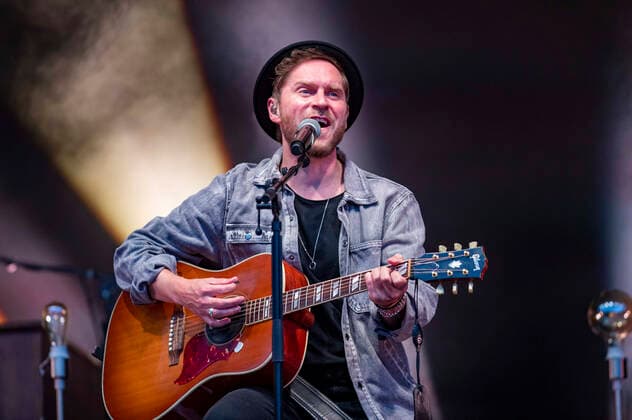 Johannes Oerding live beim Vor Deiner Tür Open Air im Steigerwaldstadion. Erfurt, 23.08.2021