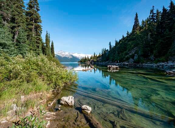 Garibaldi Lake, Berge spiegeln sich im türkisen Gletschersee, Guard Mountain und Deception Peak, hinten Gletscher, Garibaldi Provincial Park, British Columbia, Kanada, Nordamerika Copyright: imageBROKER/MaraxBrandl ibxmab07127497.jpg