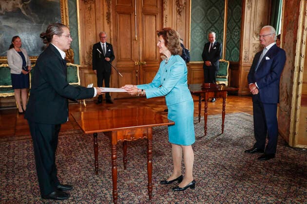 King Carl Gustaf and Queen Silvia present the Prince Eugene Medal to architect Ola Rune during a ceremony at Stockholm Palace in Stockholm, Sweden, on August 25, 2021 STOCKHOLM Sweden x10430x,  Copyright: xChristinexOlsson TTx PRINCE EUGEN MEDAL