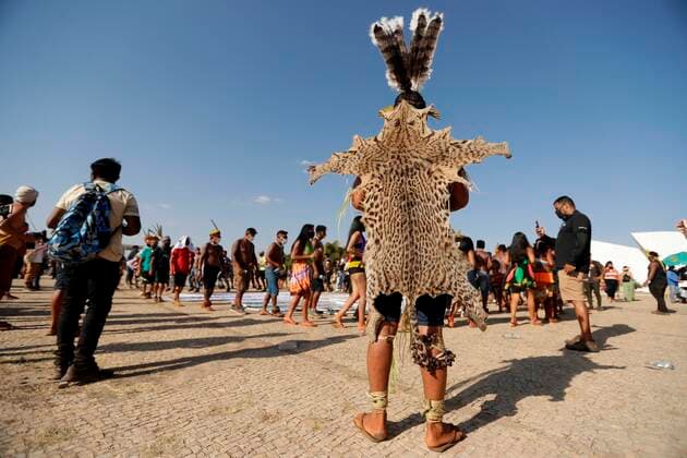 Indigenous groups remain in a sit-in to demonstrate against the Brazilian Government, at the Esplanade of the Ministries, in Brasilia, Brazil, 25 August 2021. About 6,000 indigenous people participate this week in Brasilia in a demonstration called Fight for life , scheduled to last 7 days, from August 22 to 28, in which they seek to express their rejection of the government of Jair Bolsonaro and that Congress and the Supreme Court discusses issues and projects of importance to their rights and territories. Indigenous groups remain camped in Brasilia in protest against Bolsonaro !ACHTUNG: NUR REDAKTIONELLE NUTZUNG!  Copyright: xJoédsonxAlvesx AME814 20210825-db915fe34e242c8f943e5fc5e5f136a295e1f52d