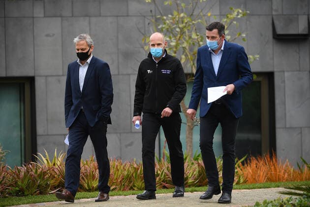 DANIEL ANDREWS COVID19 PRESSER, (L-R) Victorian Chief Health Officer Brett Sutton, Victoria s COVID-19 Commander Jeroen Weimar and Victorian Premier Daniel Andrews arrive to a press conference in Melbourne, Thursday, August 26, 2021. Victorian authorities are racing to bring the state s worsening Delta outbreak under control. ( NO ARCHIVING, EDITORIAL USE ONLY, NO USE IN BOOKS WITHOUT CONSENT MELBOURNE VIC AUSTRALIA  Copyright: xJAMESxROSSx 20210826001569800543