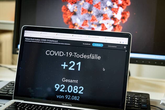 Coronavirus in Deutschland - Covid-19-Dashboard des Robert Koch-Institut 26.08.2021: Robert Koch-Institut: 7-Tage-Inzidenz 66,0. 7-Tage-Fallzahl 54.856. COVID-19-Fälle 3.901.799. Zugang um 12.626 gegenüber dem Vortag. COVID-19-Todesfälle 92.082. Zugang um 21 gegenüber dem Vortag.