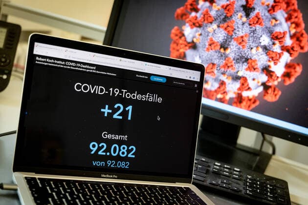 Coronavirus in Deutschland - Covid-19-Dashboard des Robert Koch-Institut 26.08.2021: Robert Koch-Institut: 7-Tage-Inzidenz 66,0. 7-Tage-Fallzahl 54.856. COVID-19-Fälle 3.901.799. Zugang um 12.626 gegenüber dem Vortag. COVID-19-Todesfälle 92.082. Zugang um 21 gegenüber dem Vortag.