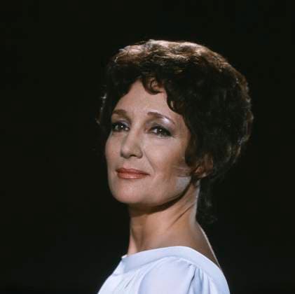 EDDA MOSER Edda Moser, berühmte deutsche Opernsängerin, Sopranistin, Portrait 1983. Edda Moser, famous German Opera singer, soprano, portrait 1983., Deutschland Copyright: kpa UnitedArchives55022150 EDITORIAL USE ONLY