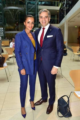 Gustav Heinemann Bürgerpreis 2021 Sawsan Chebli, SPD mit Ehemann Nizar Maarouf Verleihung des Gustav-Heinemann Bürgerpreises im Atrium des Willy-Brandt-Haus in Berlin am 26.08.2021