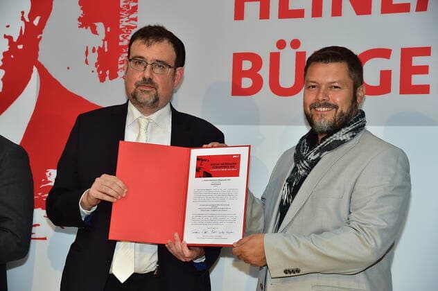 Gustav Heinemann Bürgerpreis 2021 Die Preisträger, Elias Dray, Ender Cetin, (Imam) meet2respect Verleihung des Gustav-Heinemann Bürgerpreises im Atrium des Willy-Brandt-Haus in Berlin am 26.08.2021