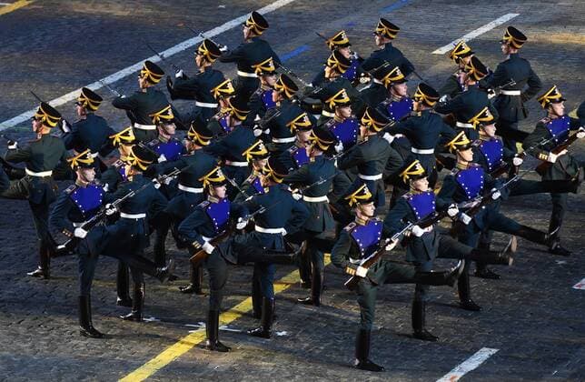 Russia Military Music Festival 6635162 27.08.2021 Servicemen perform during the opening ceremony of the Spasskaya Tower International Military Music Festival at the Red Square, in Moscow, Russia. Vladimir Vyatkin Sputnik Moscow Russia  Copyright: xVladimirxVyatkinx