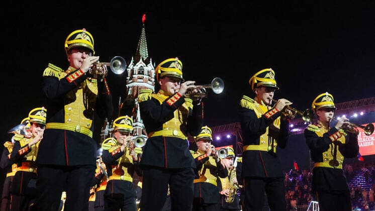 Bilder des Jahres 2021, News 08 August News Themen der Woche KW34 MOSCOW, RUSSIA â€“ AUGUST 27, 2021: The Central Military Orchestra of Russia s Defence Ministry perform at the opening of the 2021 Spasskaya Tower International Military Music Festival in Red Square. Vladimir Gerdo TASS  TS10E087