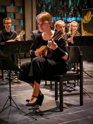 Konzert des Bundesjugendzupforchesters in Hannover Kerstin Draken ist die Sonderpreisträgerin des Bundesjugendzupforchesters beim Bundeswettbewerb Jugend musiziert 2021 Bernd Günther BG-PRESS.de Copyright: xBerndxGüntherx