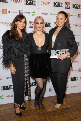 Bilder des Jahres 2021, Entertainment 08 August Entertainment Themen der Woche KW34 August 27, 2021, London, United Kingdom: Natalie Imbruglia, Anne-Marie and Melanie C attend the British LGBT Awards 2021 at The Brewery in London. London United Kingdom - ZUMAs197 20210827_zaa_s197_498 Copyright: xPhilxLewisx