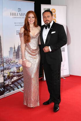 Barbara Meier und ihr Ehemann Klemens Hallmann bei der Europäischer Kulturpreis Gala Verleihung am 28.08.2021 im Opernhaus in Bonn Europäischer Kulturpreis Verleihung 2021 in Bonn