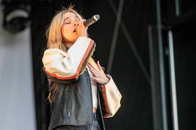 Esther Graf live beim Vor Deiner Tür Open Air im Steigerwaldstadion. Erfurt, 28.08.2021