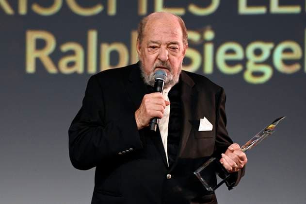 Ralph Siegel bei der Verleihung der Goldenen Sonne 2021 während der Sonnenklar.TV Gala im Wunderland Kalkar. Kalkar, 28.08.2021 *** Ralph Siegel at the award ceremony of the Goldene Sonne 2021 during the Sonnenklar TV Gala in Wunderland Kalkar Kalkar, 28 08 2021 Foto:xF.xKernx xFuturexImage