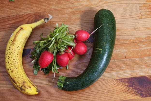 Banane,Radieschen und Gurke, Symbolfoto Rot-gelb-gruen, Ampelkoalition, Bundestagswahl 2021. Foto : Winfried Rothermel