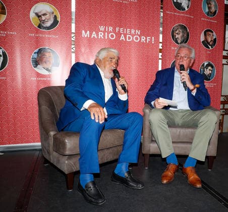 Mario Adorf, Hans Werner Kilz bei der Gala Verleihung Ehrenpreis fuer Mario Adorf im China Club Berlin.