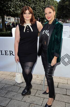 Adolf Grimme Preis 27.08.2021 Moderatorin Sophie Passmann + Carolin Kebekus, Komikerin, im Theater Marl, Am Theater 1, bei der Verleihung des Adolf Grimme Preis - 27.08.2021 -