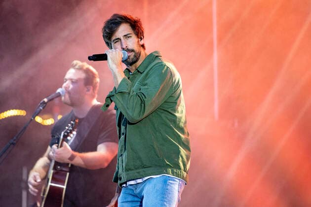 Max Giesinger live beim Vor Deiner Tür Open Air im Steigerwaldstadion. Erfurt, 29.08.2021