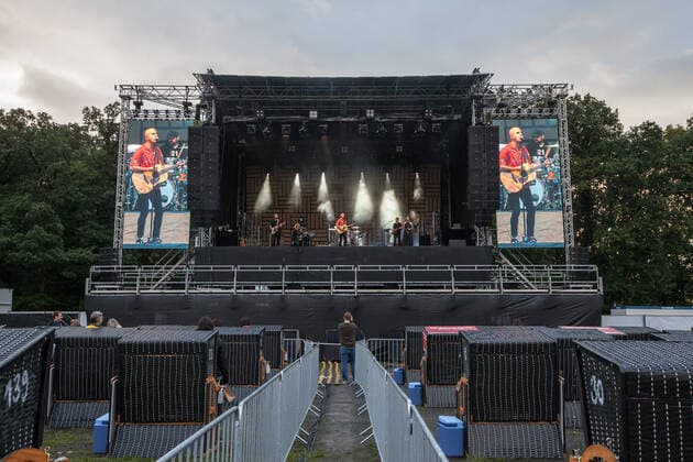 Milow - Strandkorb Open Air Milow - Strandkorb Open Air in Wetzlar auf dem Festplatz Finsterloh. Wetzlar Strandkorb Open Air Hessen