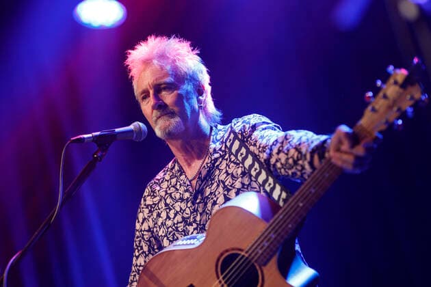 Pete Lincoln von der Band Frontm3n live in der Harmonie Bonn. Bonn, 30.08.2021
