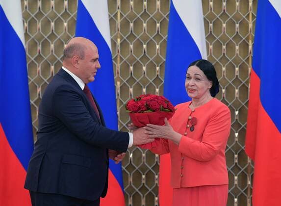 Russland, Verleihung des Staatspreis f?r Kultur in Moskau Russia Mishustin Culture Award 6638521 31.08.2021 Russian Prime Minister Mikhail Mishustin and actress Yekaterina Zhemchuzhnaya attend the Governmental Prize for a culture award ceremony in Moscow, Russia. Alexander Astafyev Sputnik Moscow Russia  Copyright: xAlexanderxAstafyevx