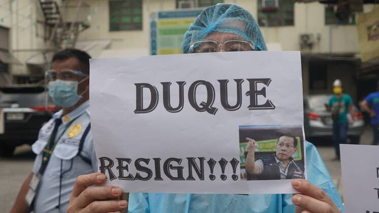 Coronavirus auf den Philippinen, Protest von Pflegepersonal gegen Präsident Duterte in Manila Ph: Protest of medical health workers Medical health workers of Dr. Jose Fabella Memorial Hospital hold a lunch break protest and noise barrage in their hospital grounds to demonstrate their frustrations to the Department of Health (DOH) and the Duterte administration for the non-release of their COVID-19 benefits. Fabella Hospital is a DOH-retained hospital, only received 30% of the funds intended for the meals, accommodation and transportation (MAT) allowance of its health workers covering the period of September to December 2020 as the remaining 70% or P37.284M of the funds was withheld by the DOH. As of August 13, 2021, four percent of the total number of employees of Dr. Jose Fabella Memorial Hospital are infected with COVID-19 accordi Copyright: SherbienxDacalanio