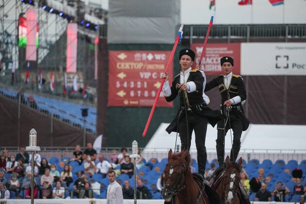 Russland, MilitÃ¤rmusik-Festival in Moskau MOSCOW, RUSSIA - AUGUST 31, 2021: Members of the Kremlin Equestrian School perform during the 2021 Spasskaya Tower Military Music Festival in Moscowâ€™s Red Square. Vladimir Gerdo TASS  TS10E4F0
