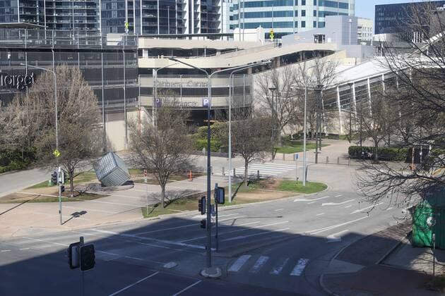 (210901) -- CANBERRA, Sept. 1, 2021 -- Photo taken on Sept. 1, 2021 shows a street in city center during the lockdown in Canberra, Australia. The coronavirus lockdown in the Australian capital has been extended for two weeks as the country continued to battle the third wave of COVID-19 infections. (Photo by Xinhua) AUSTRALIA-CANBERRA-COVID-19-LOCKDOWN EXTENDED LiuxChangchang 