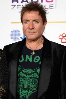 Hamburg der 02.09.2021 - Simon Le Bon der britischen Band Duran Duran bei der Verleihung Deutscher Radiopreis 2021 in Hamburg auf dem goldenen Teppich. Die feierliche Gala fand unter Coronabedingungen im Schuppen 52 im Hamburger Hafen statt. Goldener Teppich zur Verleihung Deutscher Radiopreis 2021 in Hamburg, Hamburger Hafen Hamburg Deutschland Schuppen 52
