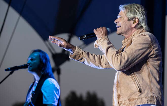 Matthias Reim - Das Konzert 2021 Unterhaltung: Matthias Reim - Das Konzert 2021 am 03.09.2021 in Gelsenkirchen (Nordrhein-Westfalen). Matthias Reim steht im Amphitheater in Gelsenkirchen auf der Bühne Gelsenkirchen Amphitheater Nordrhein-Westfalen Deutschland Copyright: xMarcoxSteinbrenner Kirchner-Mediax
