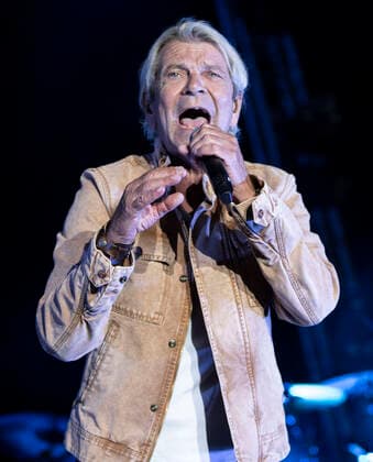 Matthias Reim - Das Konzert 2021 Unterhaltung: Matthias Reim - Das Konzert 2021 am 03.09.2021 in Gelsenkirchen (Nordrhein-Westfalen). Matthias Reim steht im Amphitheater in Gelsenkirchen auf der Bühne Gelsenkirchen Amphitheater Nordrhein-Westfalen Deutschland Copyright: xMarcoxSteinbrenner Kirchner-Mediax
