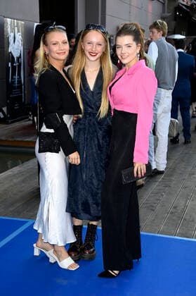 Madeleine Wagenitz, Mina-Giselle Rüffer und Frida Stittrich bei der Verleihung des Deutschen Schauspielpreises 2021 im Restaurant Spindler & Klatt. Berlin, 03.09.2021