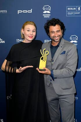 Rosalie Thomass und Serkan Kaya bei der Verleihung des Deutschen Schauspielpreises 2021 im Restaurant Spindler & Klatt. Berlin, 03.09.2021