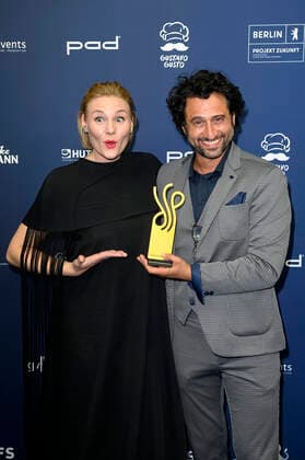 Rosalie Thomass und Serkan Kaya bei der Verleihung des Deutschen Schauspielpreises 2021 im Restaurant Spindler & Klatt. Berlin, 03.09.2021