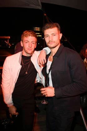 Timur Bartels und Eugen Bauder bei der Verleihung des Deutschen Schauspielpreises 2021 im Restaurant Spindler & Klatt. Berlin, 03.09.2021