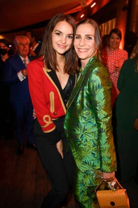 Luise Befort und Nadine Heidenreich bei der Verleihung des Deutschen Schauspielpreises 2021 im Restaurant Spindler & Klatt. Berlin, 03.09.2021