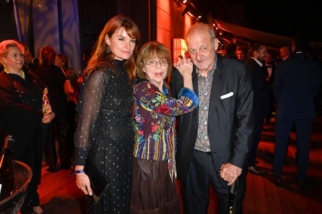 Ina Paule Klink, Cornelia Froboess und Leonard Lansink bei der Verleihung des Deutschen Schauspielpreises 2021 im Restaurant Spindler & Klatt. Berlin, 03.09.2021