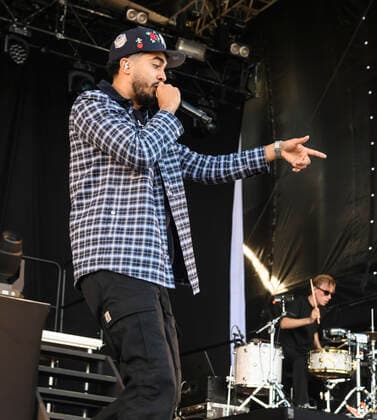 Tilbage Til Live Danske Kesi paa scenen paa Refshaleoeen loerdag den 4. september 2021. Under overskriften Tilbage Til Live er ni af landets stoerste festivaler sammen om at skabe oplevelser med livemusikken og faellesskabet i centrum med en udendoers koncertdag paa Refshaleoeen i Koebenhavn.. , Copenhagen Copyright: TorbenxChristensen TorbenxChristensenx cop108 spdk20210904-181737-L