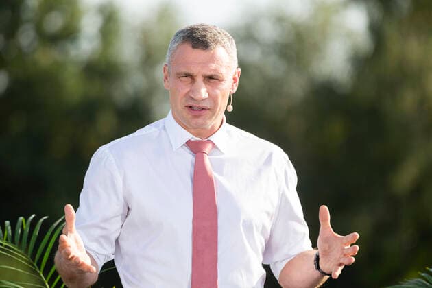 Entertainment Bilder des Tages News Bilder des Tages Junge Union Wahlkampfarena Wahlkampfveranstaltung der Jungen Union im ExpoWal Hannover. Unter dem Titel Wahlkampfarena kamen CDU Kanzlerkandidat Armin Laschet, der Bürgermeister von Kiev Vitali Klitschko, der JU Bundesvorsitzende und Bundestags Kandidat Tilmann Kuban, der niedersächsische Wirtschaftsminister Bernd Althusmann sowie die Mitglieder des Zukunftsteams Silvia Breher und Karin Prien zusammen, hielten Wahlkampfreden und stellten sich den Fragen der anwesenden Mitglieder der Jungen Union. Im Bild Vitali Klitschko. Deutschland, Niedersachsen, Hannover, 04.09.2021 *** Junge Union Wahlkampfarena Election campaign event of the Junge Union in the ExpoWal Hannover Under the title Wahlkampfarena came CDU Chancellor candidate Armin Laschet,