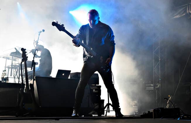 Tilbage Til Live Det danske band Dizzy Mizz Lizzy paa scenen paa Refshaleoeen loerdag den 4. september 2021. Under overskriften Tilbage Til Live er ni af landets stoerste festivaler sammen om at skabe oplevelser med livemusikken og faellesskabet i centrum med en udendoers koncertdag paa Refshaleoeen i Koebenhavn.. , Copenhagen Copyright: TorbenxChristensen TorbenxChristensenx cop108 spdk20210904-221820-L