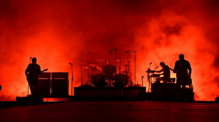 Entertainment Bilder des Tages Tilbage Til Live Det danske band Dizzy Mizz Lizzy paa scenen paa Refshaleoeen loerdag den 4. september 2021. Under overskriften Tilbage Til Live er ni af landets stoerste festivaler sammen om at skabe oplevelser med livemusikken og faellesskabet i centrum med en udendoers koncertdag paa Refshaleoeen i Koebenhavn.. , Copenhagen Copyright: TorbenxChristensen TorbenxChristensenx cop108 spdk20210904-221900-L